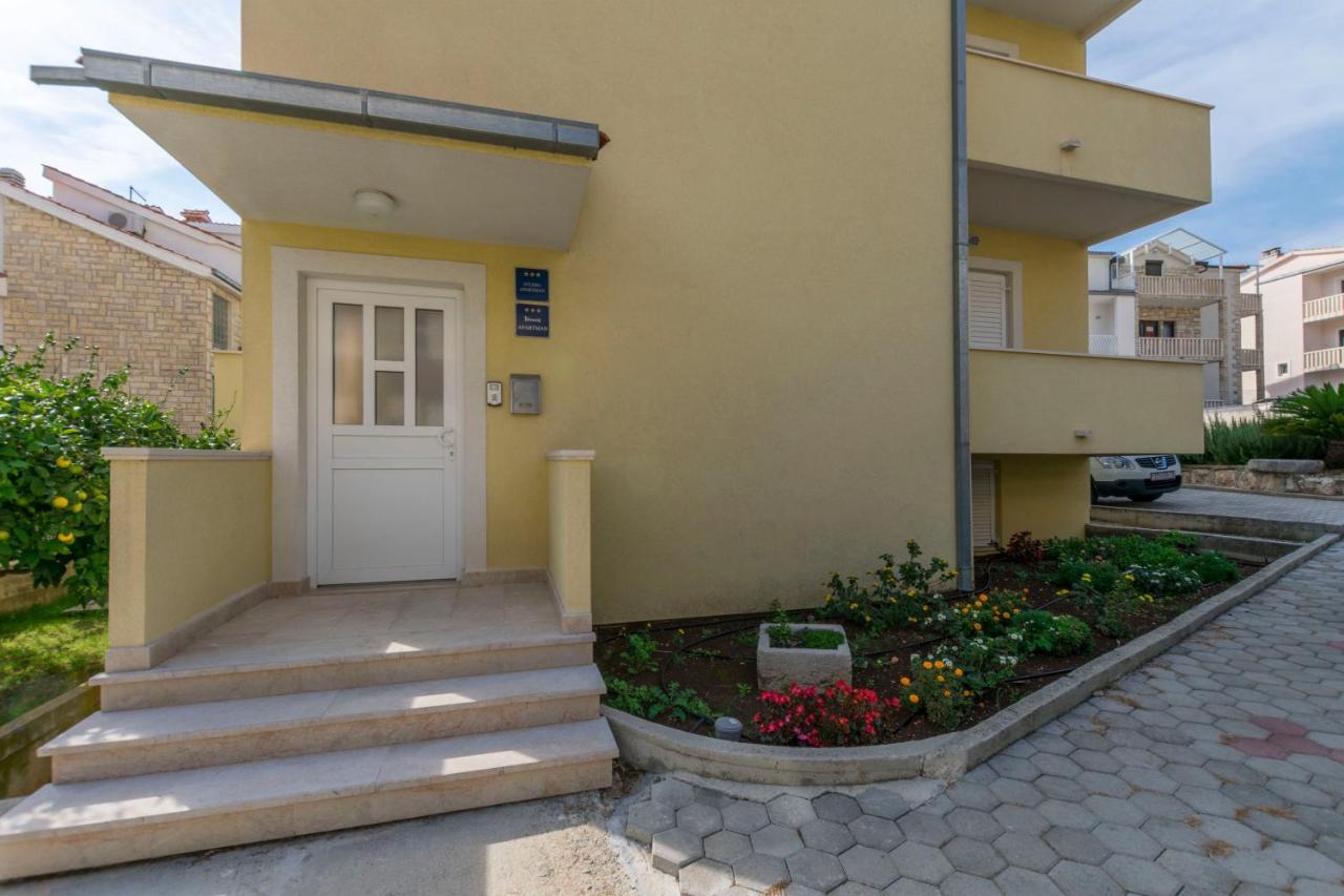 Apartment Dora Duće Kültér fotó