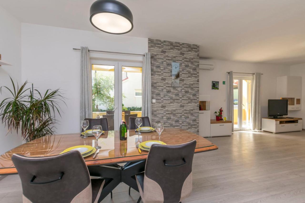 Apartment Dora Duće Kültér fotó