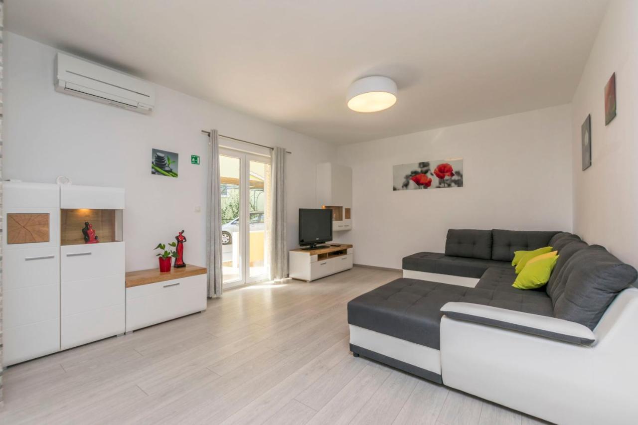 Apartment Dora Duće Szoba fotó
